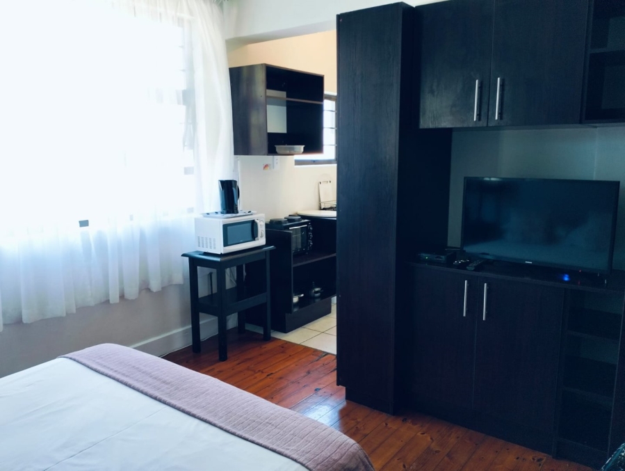 7 Bedroom Property for Sale in Berea Eastern Cape